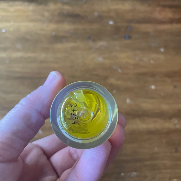 New Trader Joe's Hair Oil Smooths Frizz Protect From Heat 1 OZ - Picture 4 of 6